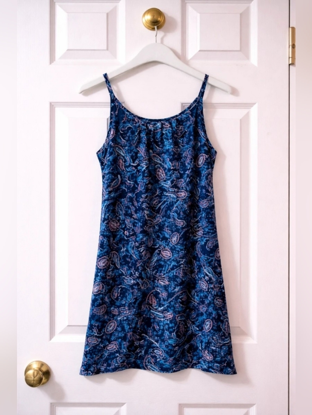 Women’s Blue Paisley Tank Top Sleeveless Cami Blouse Flowy Lightweight Casual